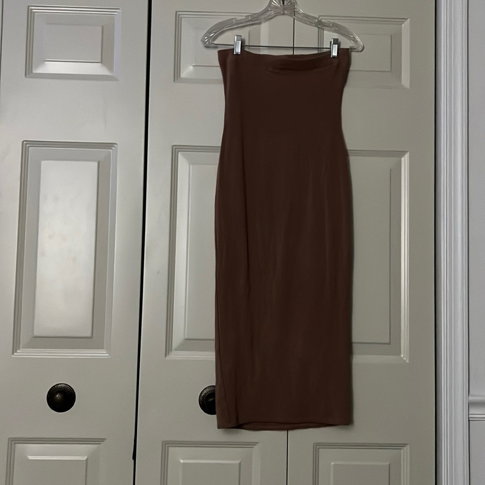 Chocolate tight fitting dress Fashion Nova with slip on the inside